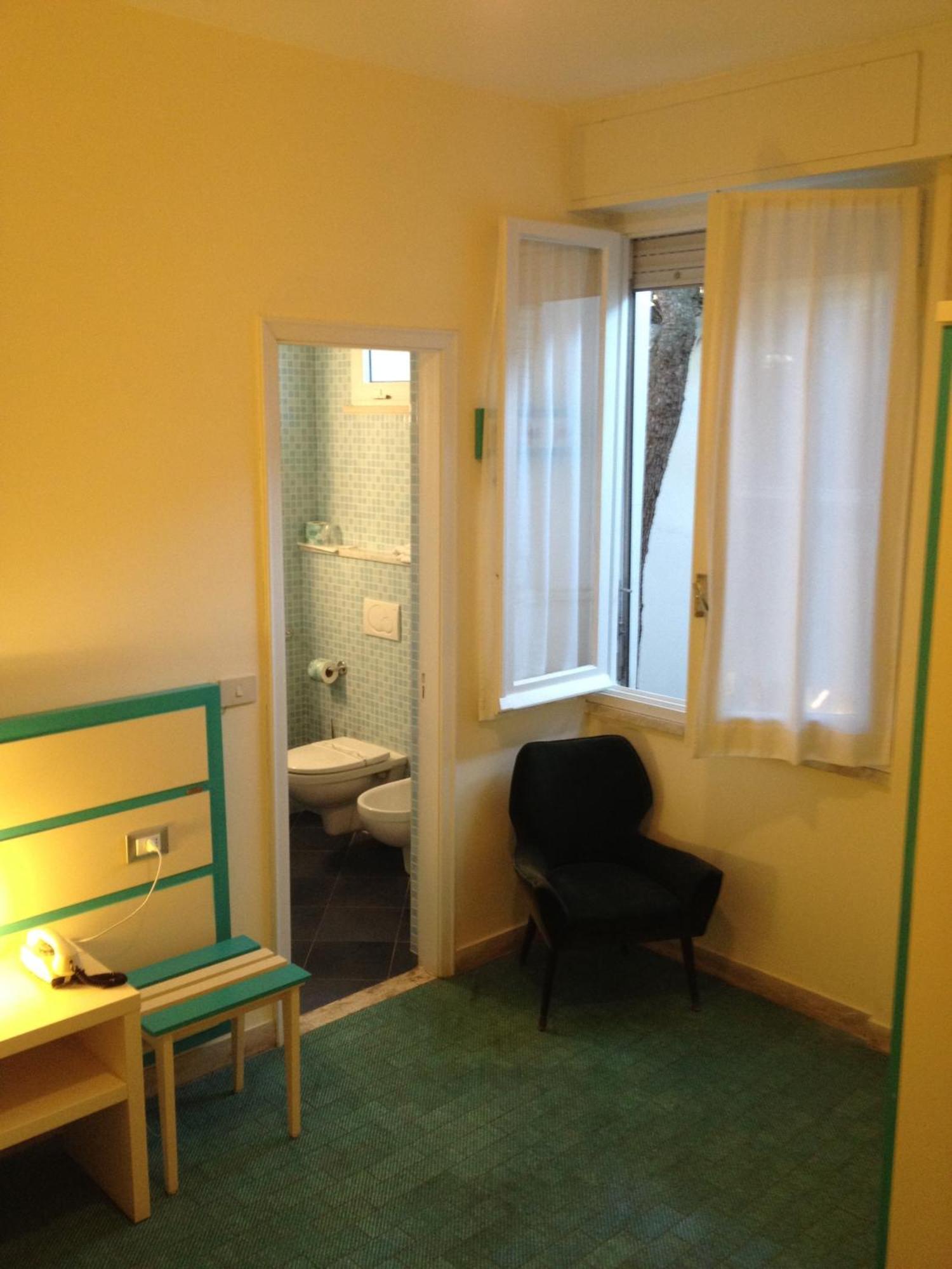 Hotel La Scogliera Cavi di Lavagna Quarto foto
